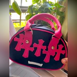 Cute pink and black dome handbag🖤💓FREE SHIPPING